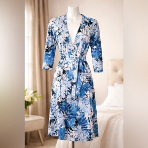 Doncaster Collection Wrap Midi Dress Size 6 Blue White Botanical V-Neck NWT